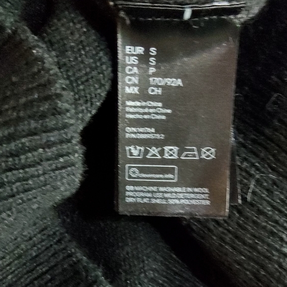 H&M Men's Black Cardigan Sweater - Picture 5 of 6